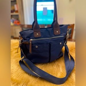 Signature navy blue bag